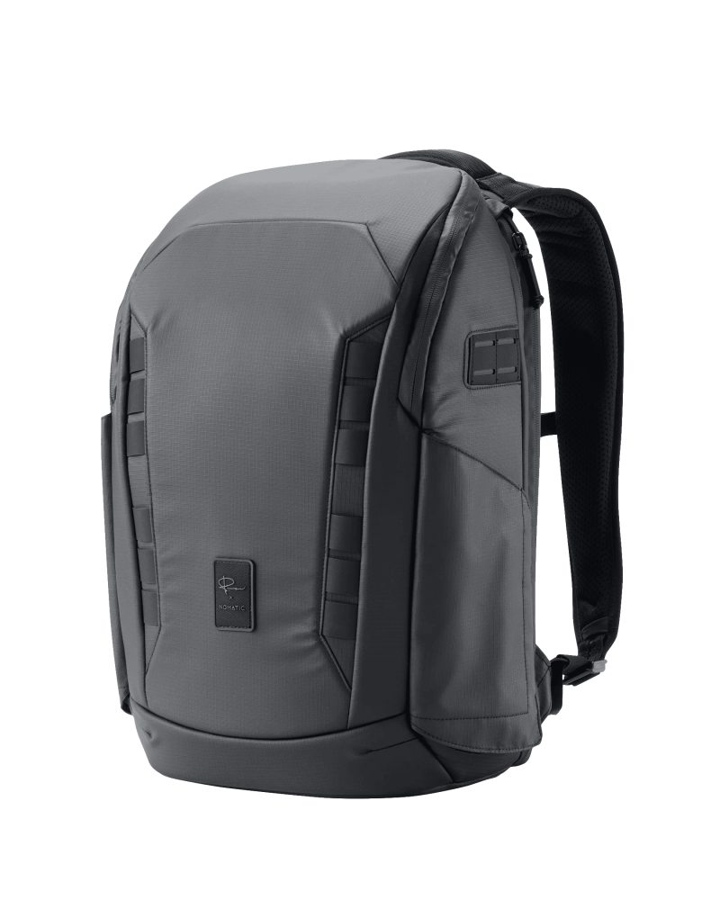  Ransel kamera Nomatic McKinnon 25L.